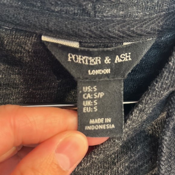 Porter & Ash brand women’s hoodie size S black color - Picture 4 of 4